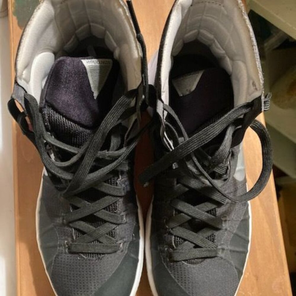 Nike men's size 8.5 athletic sneakers. Good to very good condition